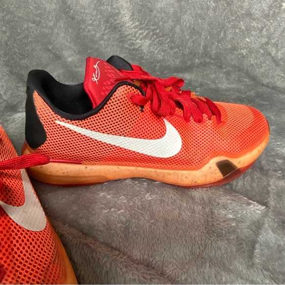 🧡Nike Kobe X 10 2015 ‘Hot Lava’ OG, Size 6Y - Picture 10 of 12
